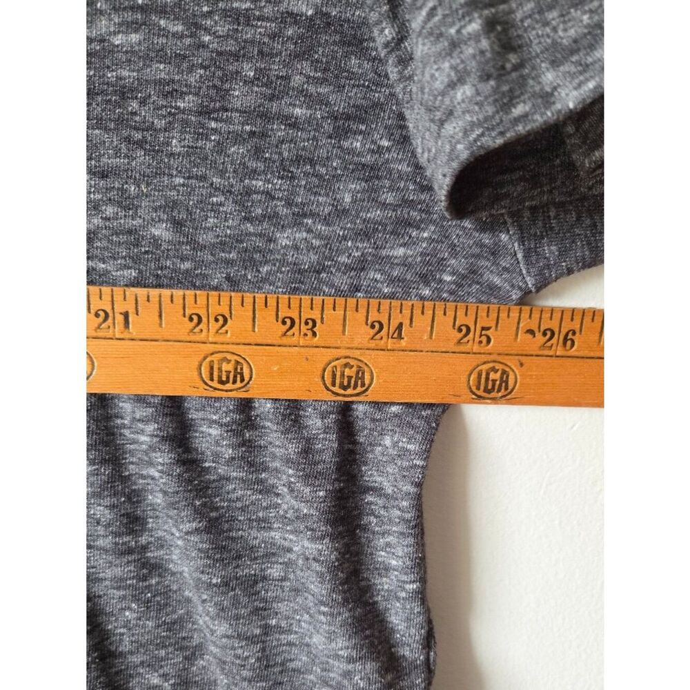 EUC OLD NAVY LINEN BLEND GREY HEATHERED TEE SIZE SMALL OVERSIZED - Picture 10 of 11